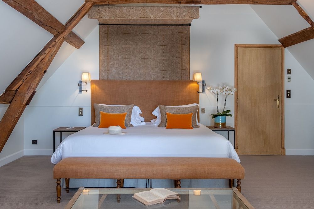 Suite, in the Pavilion or in the Castle