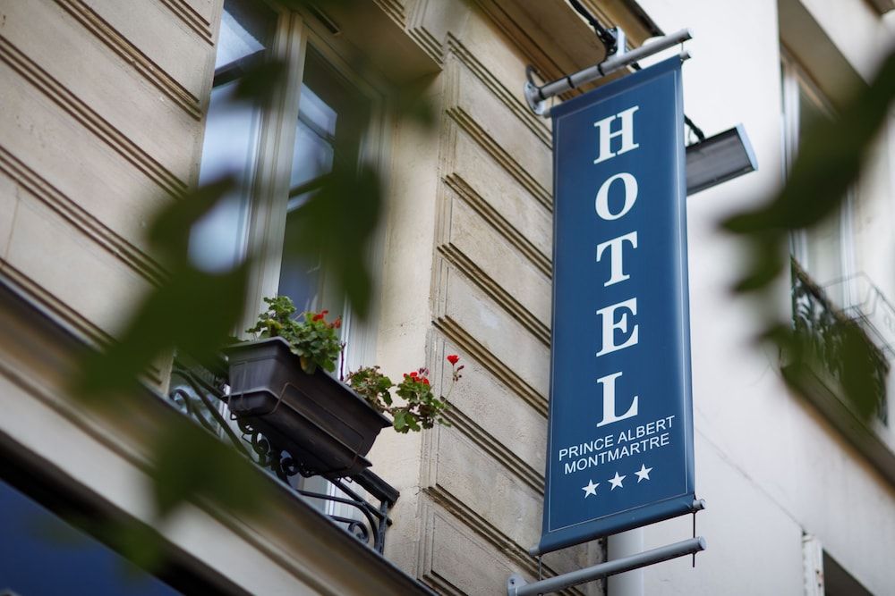 undefined Prince Albert Montmartre 4