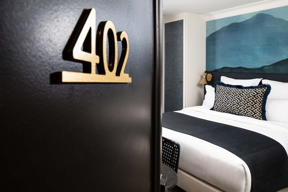 Hôtel Gramont Classic Room 6