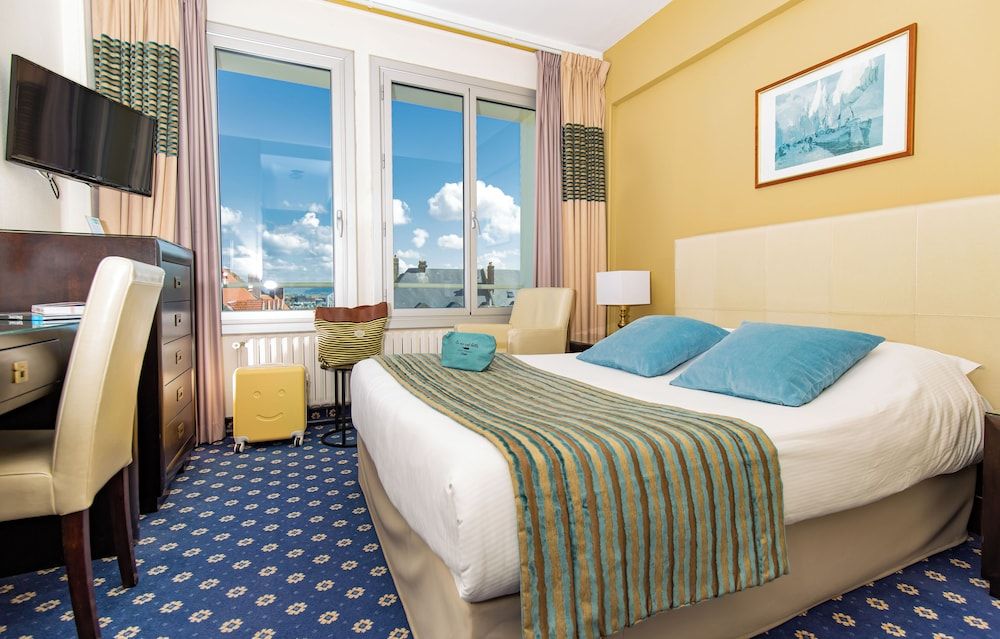 Hotel Aguado Double Room, City View