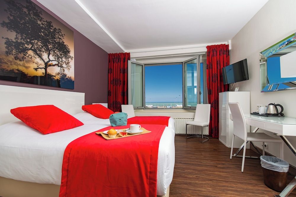 Hotel Aguado Twin Room, Sea View 2