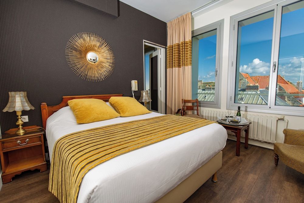 Hotel Aguado Double Room, City View 3