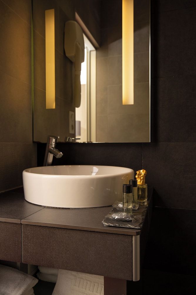 Hotel Aguado Double Room, City View 9