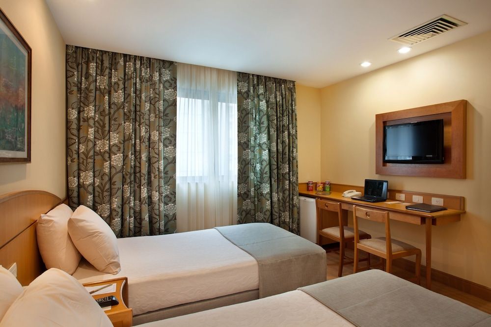 Windsor Martinique Copacabana Standard com 2 Camas de Solteiro 2