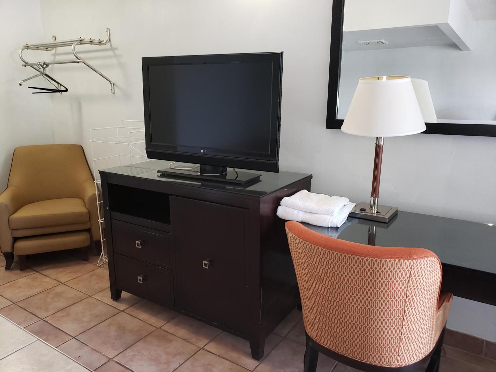 undefined Niagara Falls Courtside Inn 10