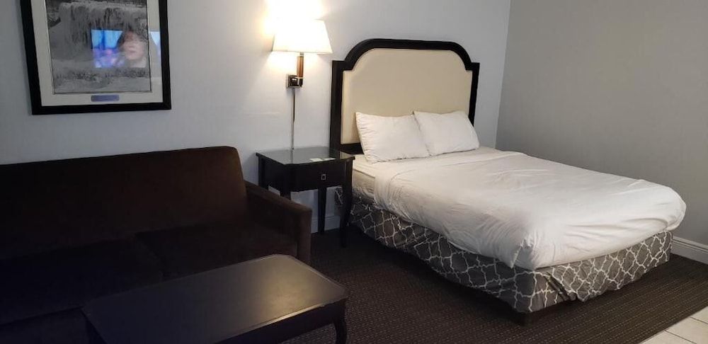 Niagara Falls Courtside Inn