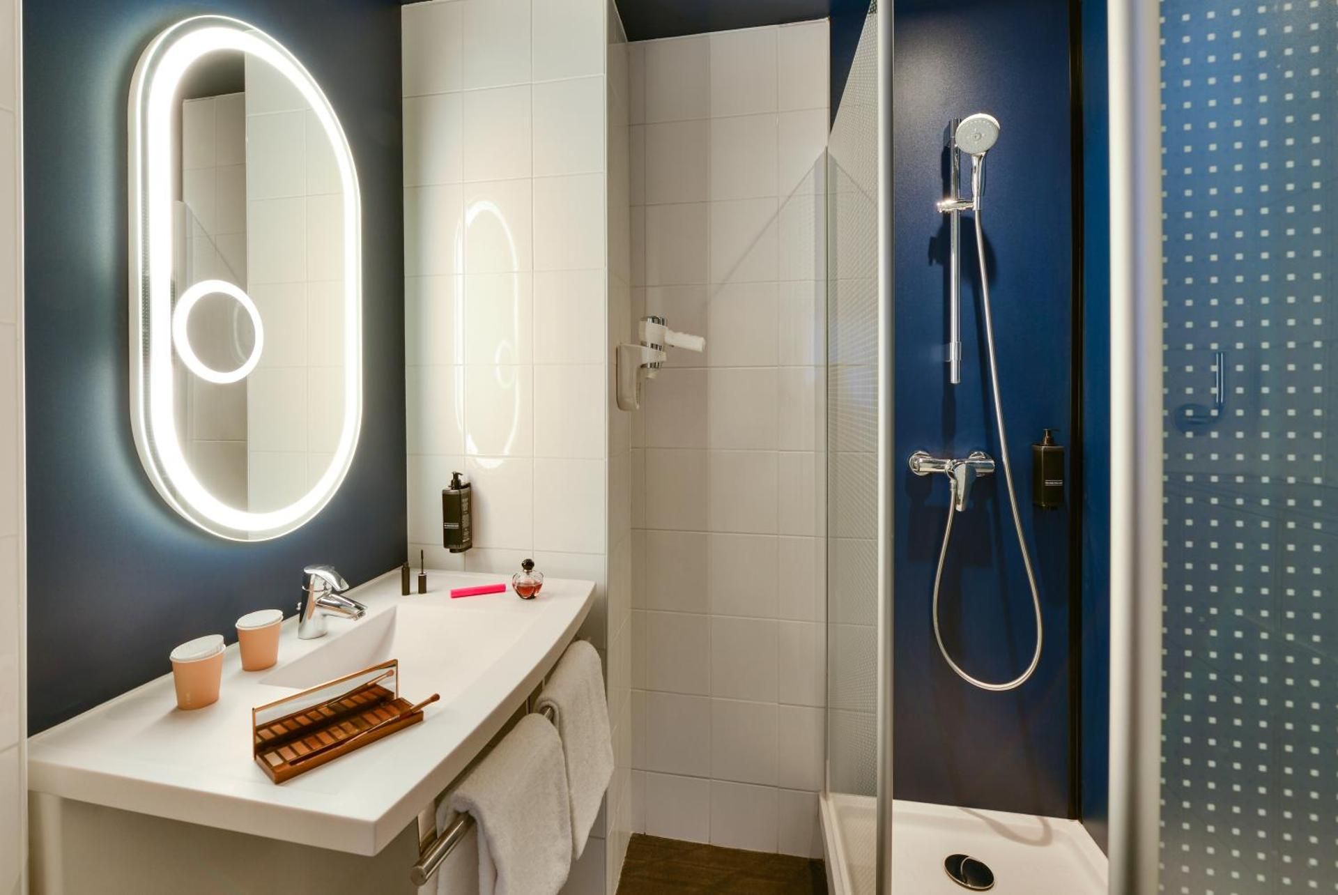 Two Double rooms Adjoining
