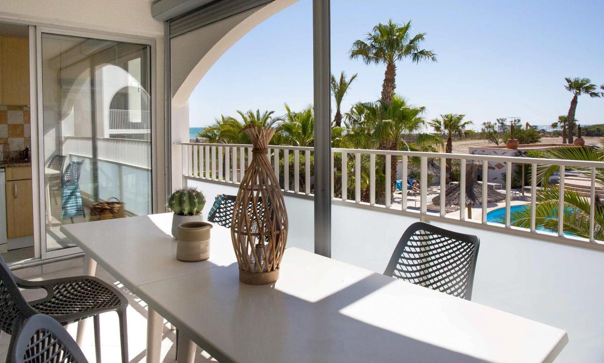Two-Bedroom Apartment with Terrace (6 People) - Sea view