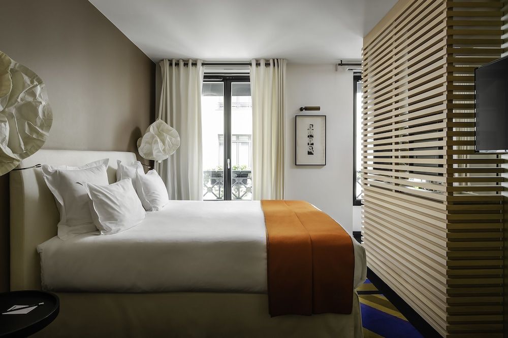 Hotel Du Ministere Deluxe Double Room 4