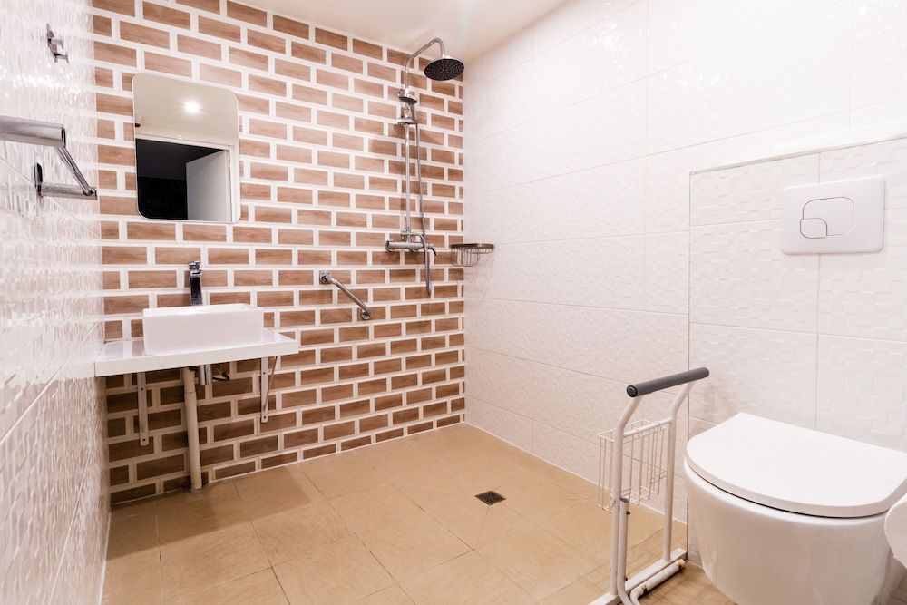 Brit Hotel Rouen Barentin Double Room 4