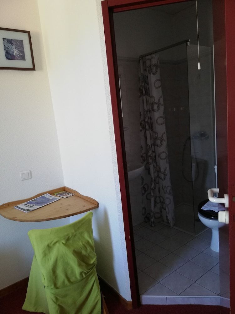 L'auberge D'eygliers Triple Room, Private Bathroom, Mountain View (hôtel 2 étoiles) 8