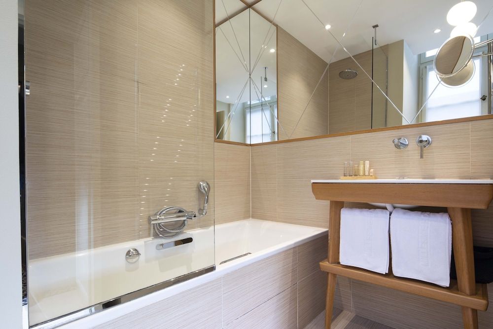 Millésime Hôtel Standard Double Room 8