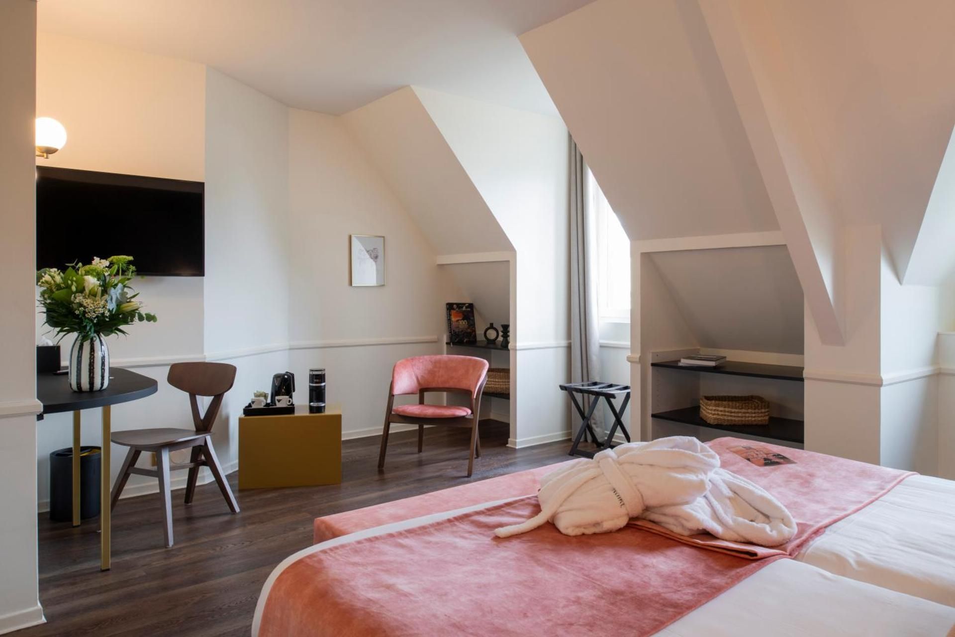 Superior King Room