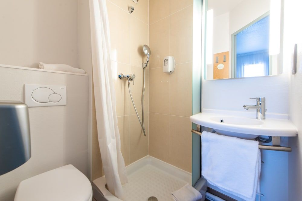 B&B HOTEL Antibes Sophia Le Relais Twin Room, Non Smoking 7