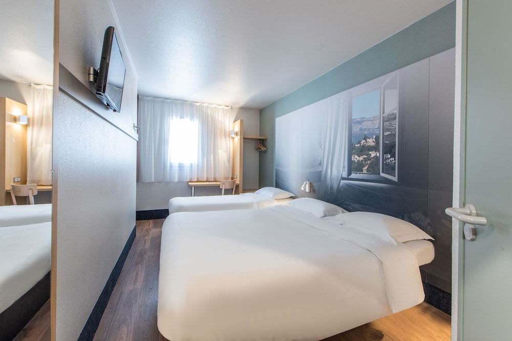 B&B HOTEL Antibes Sophia Le Relais Triple Room, Non Smoking 2