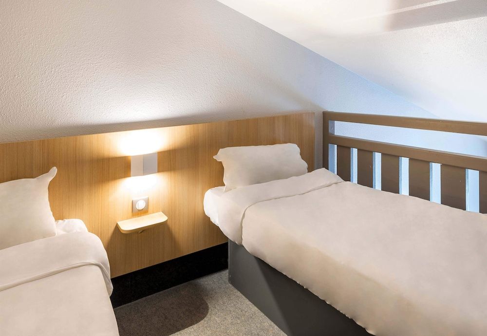 B&B HOTEL Angers 1 Beaucouzé Quadruple Room, Non Smoking 5