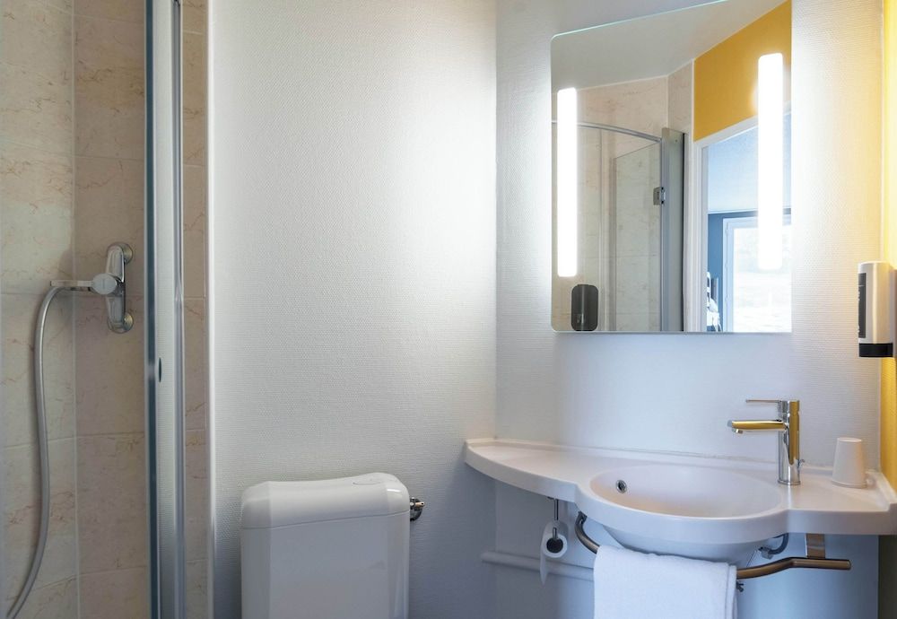 B&B HOTEL Brive-la-Gaillarde Double Room, Accessible, Non Smoking 4