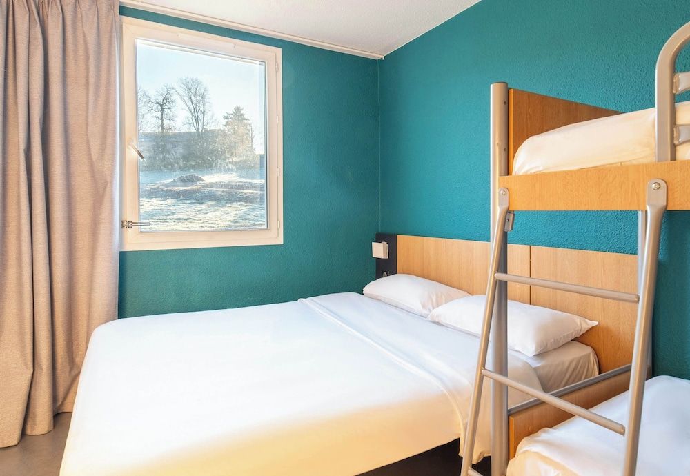 B&B HOTEL Brive-la-Gaillarde Quadruple Room, Non Smoking 3