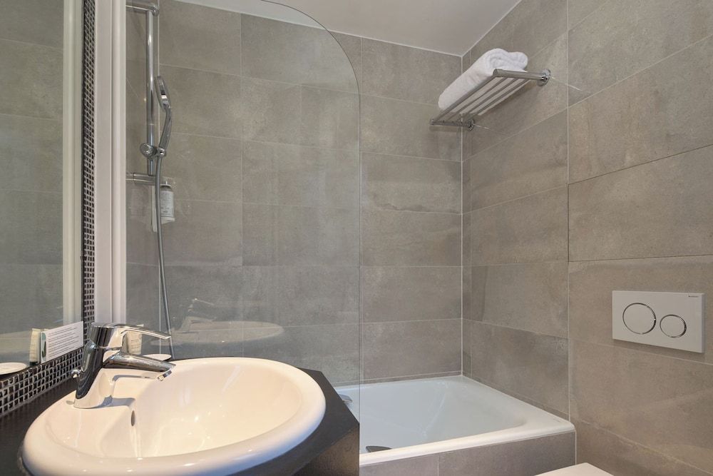 Hôtel Régence Etoile Classic Double Room 6