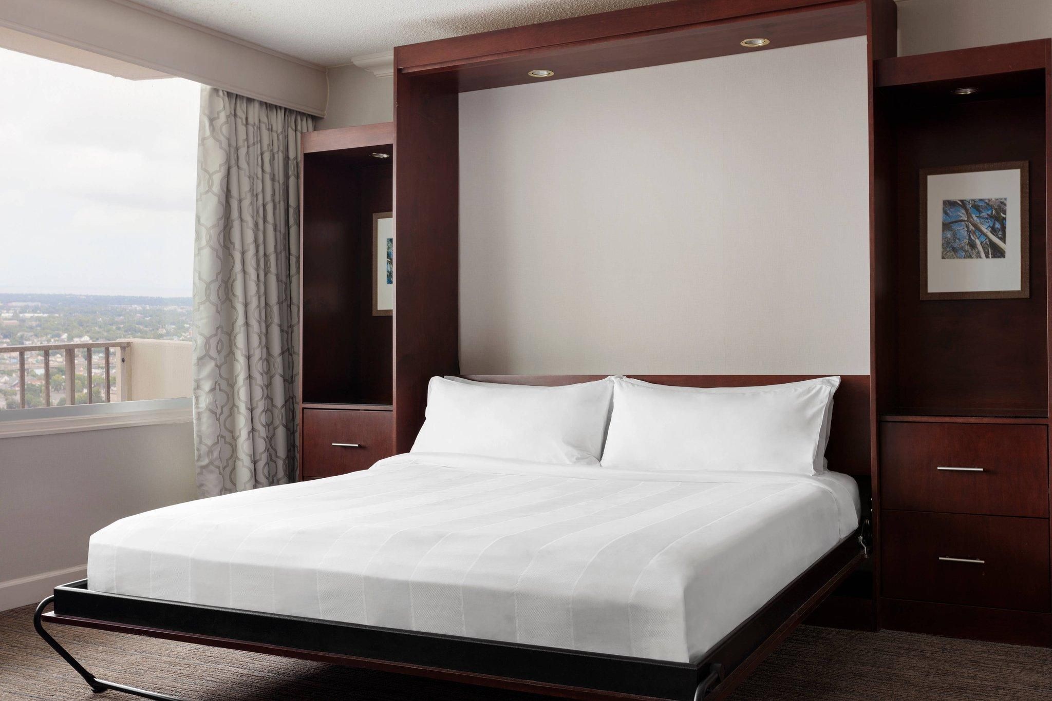 Hospitality Suite, 1 King Murphy