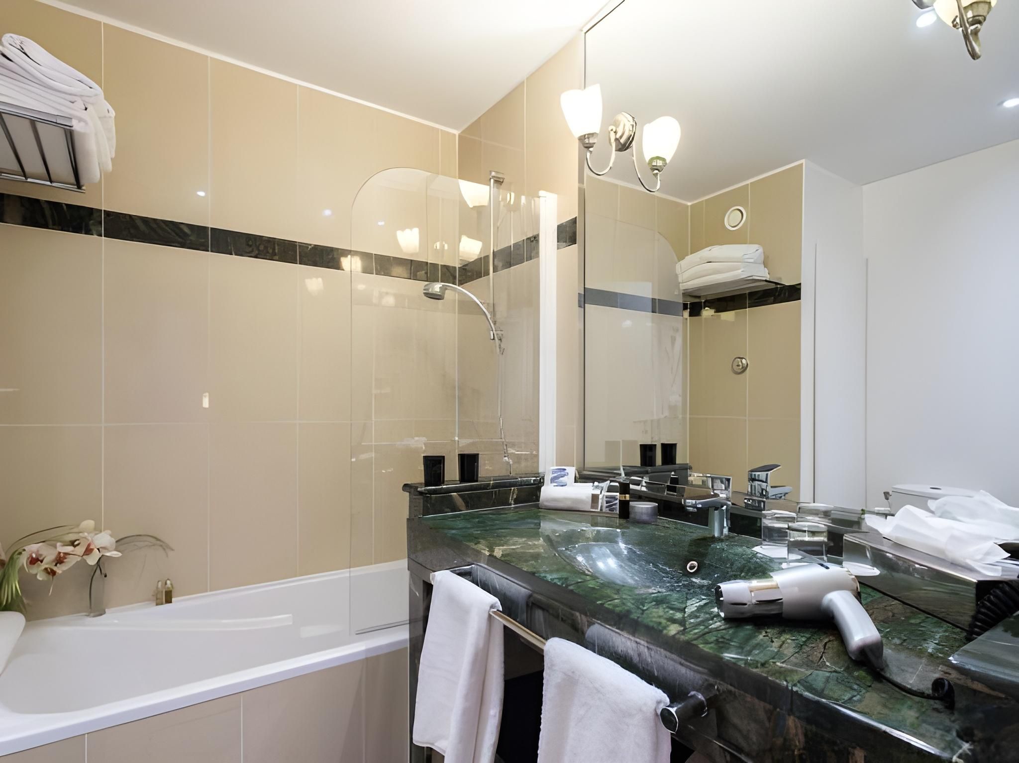 Fraser Suites Le Claridge Champs-Elysées Deluxe Suite 6