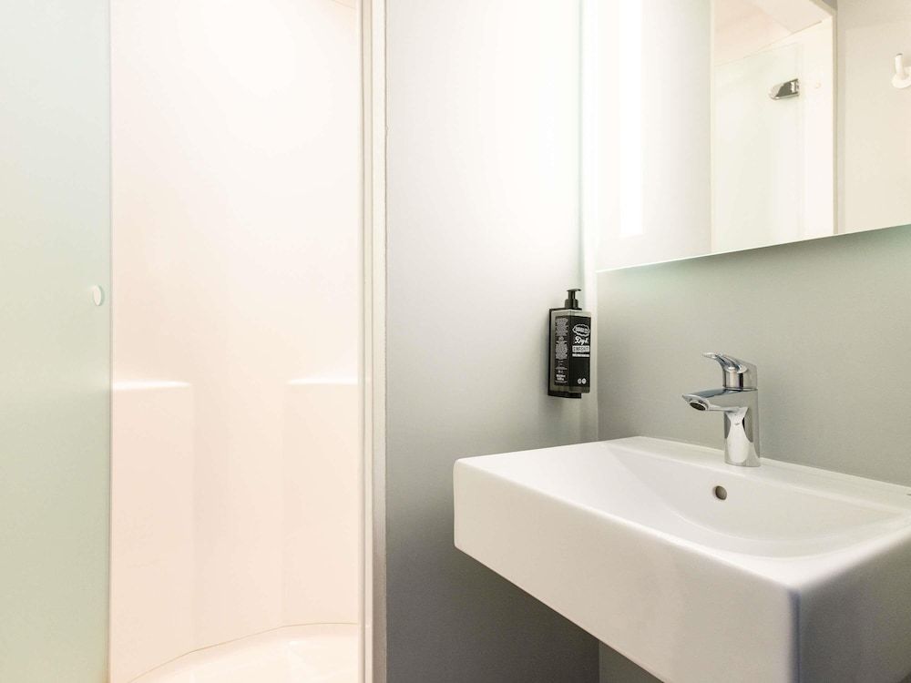 ibis budget Nanterre La Défense Double Room 3