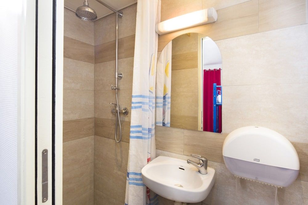 undefined Bastille Hostel 6