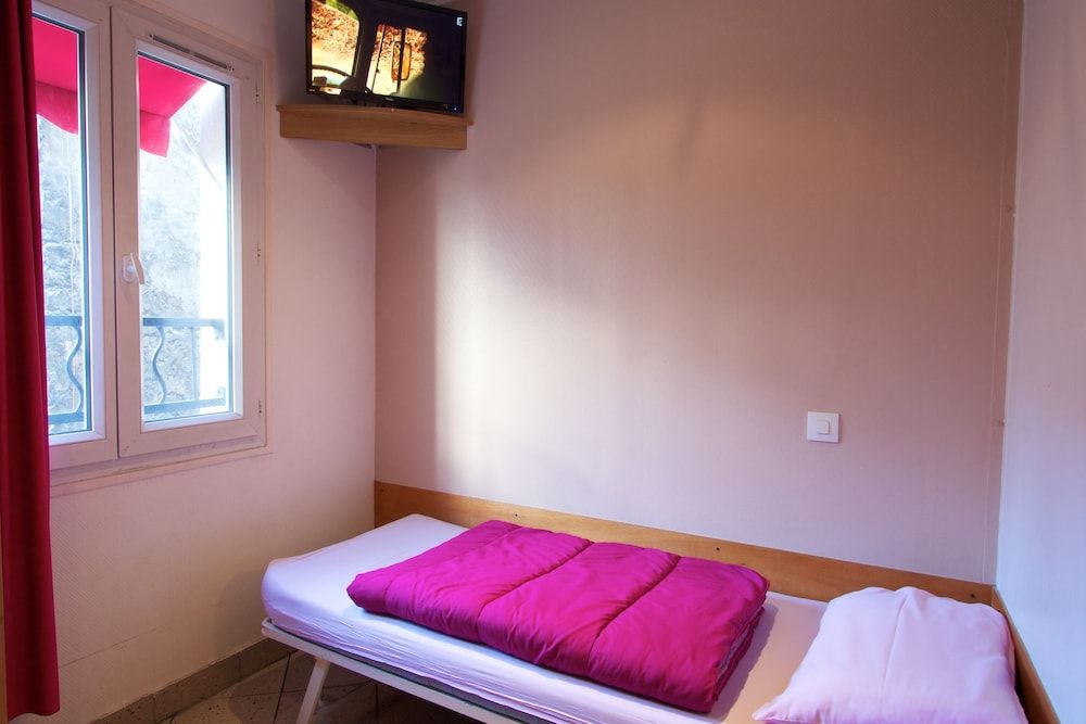 undefined Bastille Hostel 7
