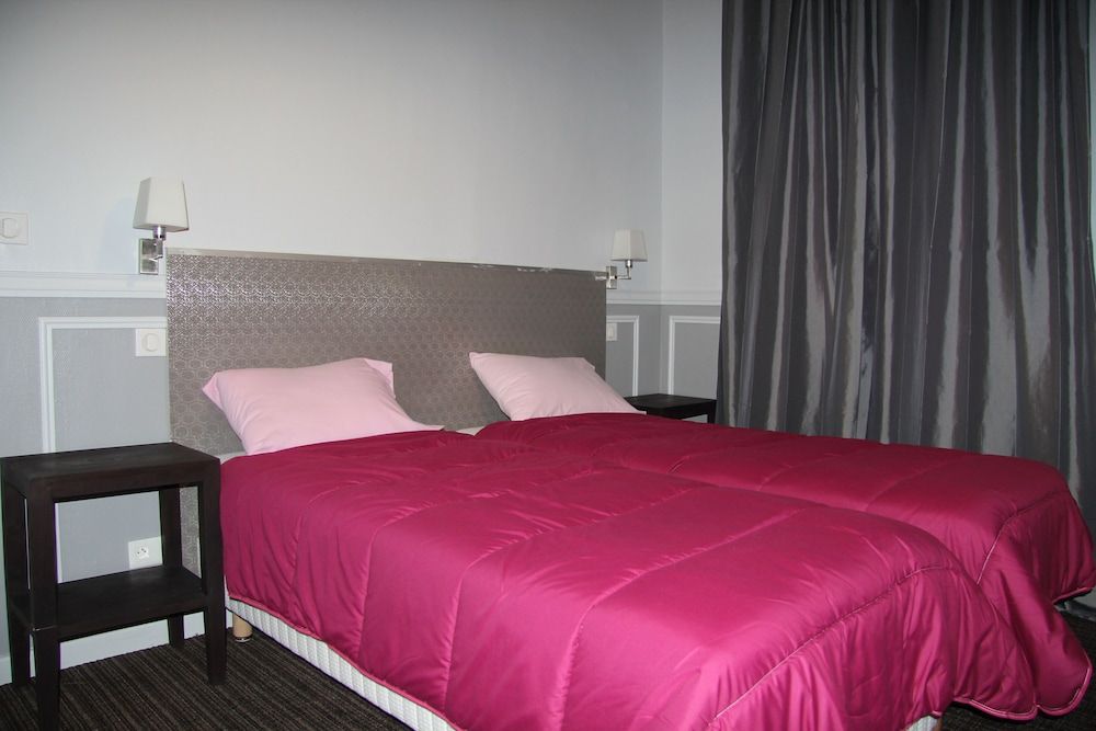 Bastille Hostel Apartment 2