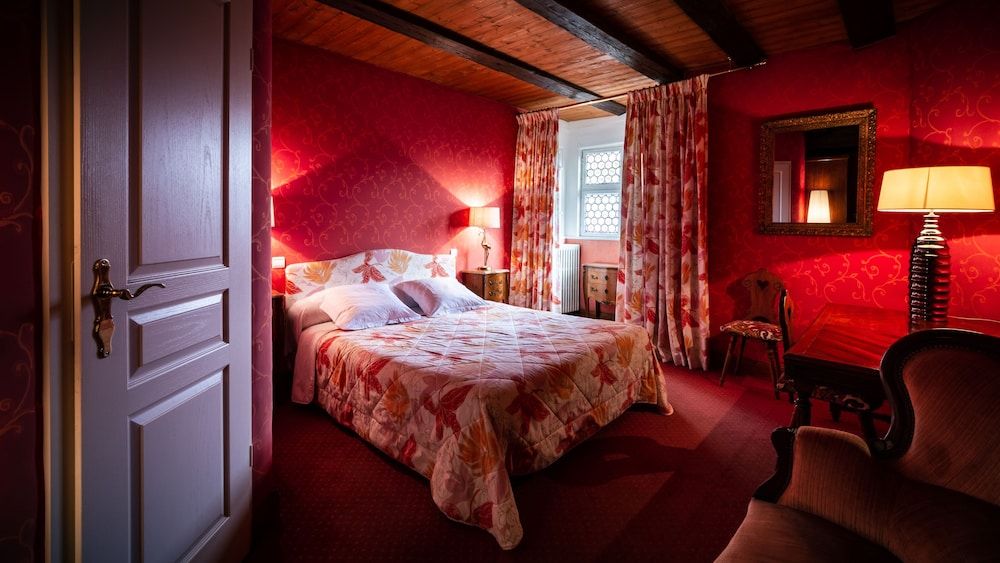 Hotel Des Deux Clefs Comfort Double Room 3