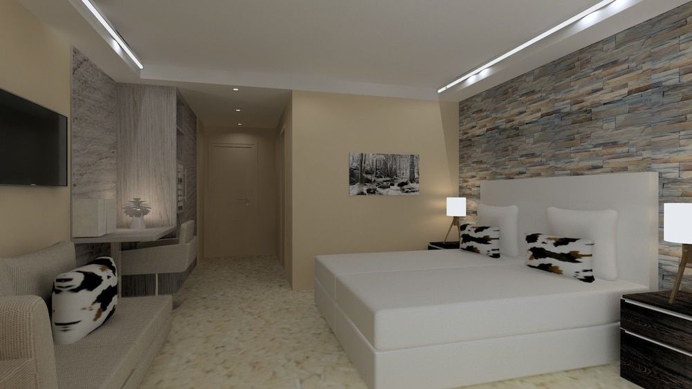 Hôtel Le Tremplin Triple Room (3 Adults) 2