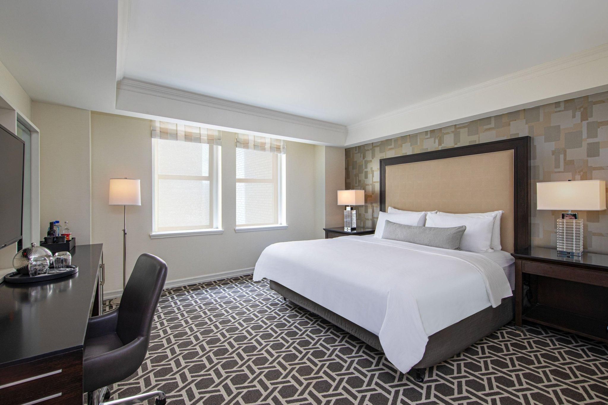 ESSEX CONNECTOR, CONNECTING GUEST ROOM, BEDROOM 1: 1 KING, BEDROOM 2: 2 DOUBLE