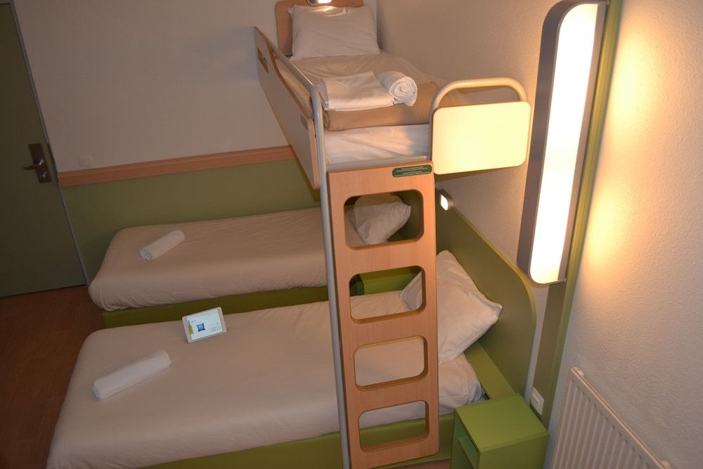 Triple Room, Multiple Beds