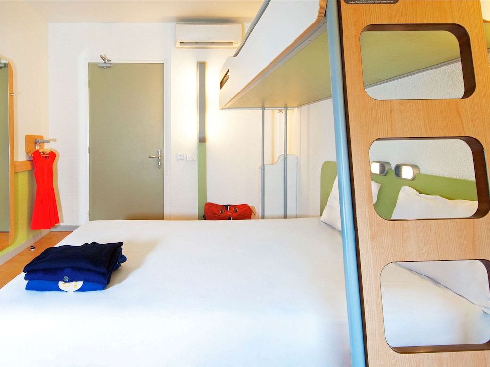 Triple Room, Multiple Beds