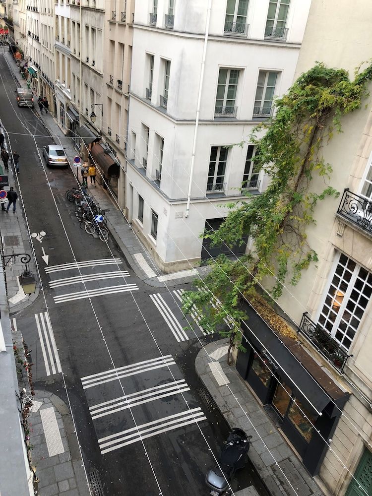 Hôtel des Deux-Iles - Notre-Dame Classic Double Room (La Mini Duo) 2