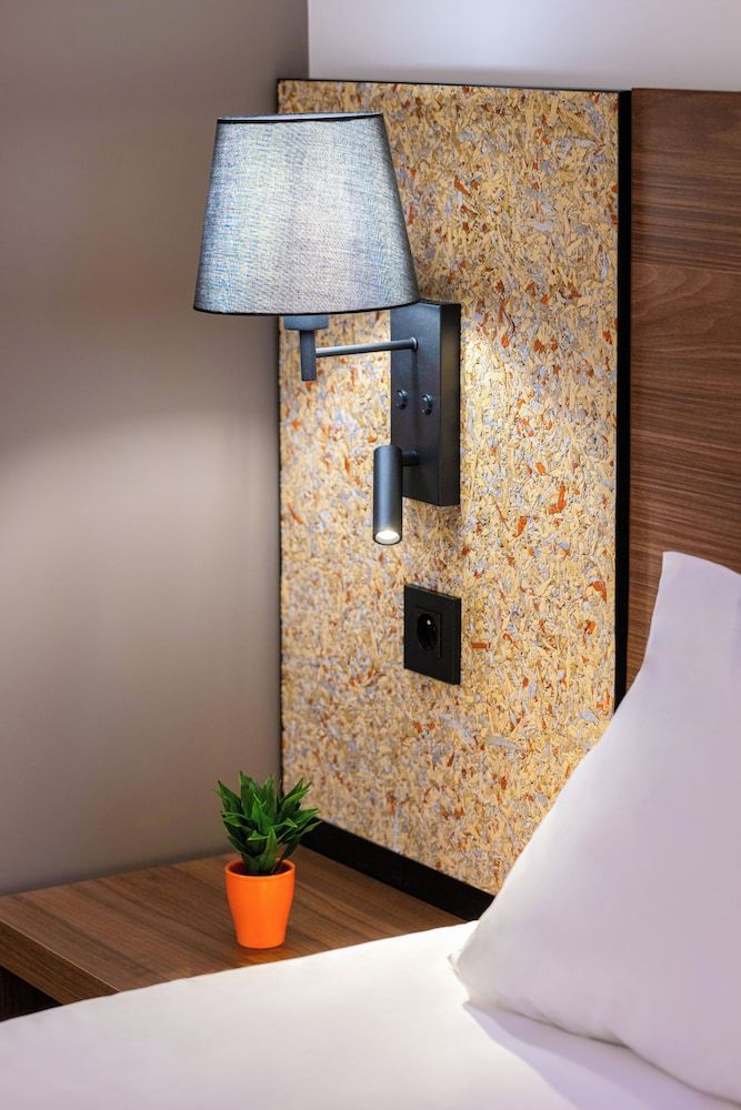 greet Hotel Chatellerault Room, 1 Double Bed, Accessible (Pop Smart) 5