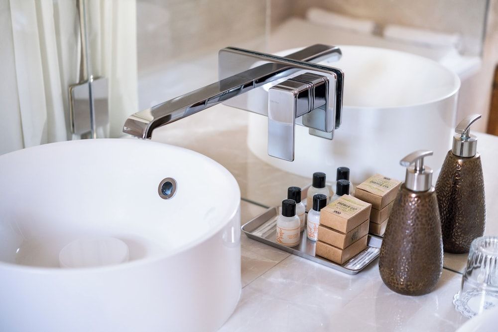 Hôtel Louvre Sainte Anne Twin Room 15