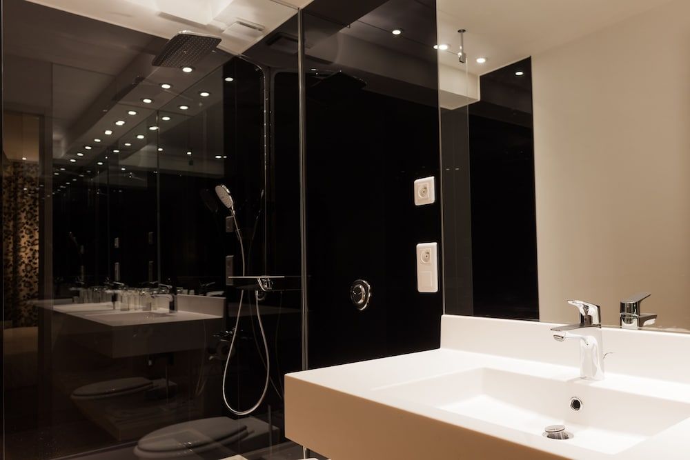 C Suites Superior Double or Twin Room 7