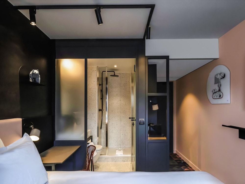 Tribe Paris Batignolles Comfort Room, 2 Twin Beds 8