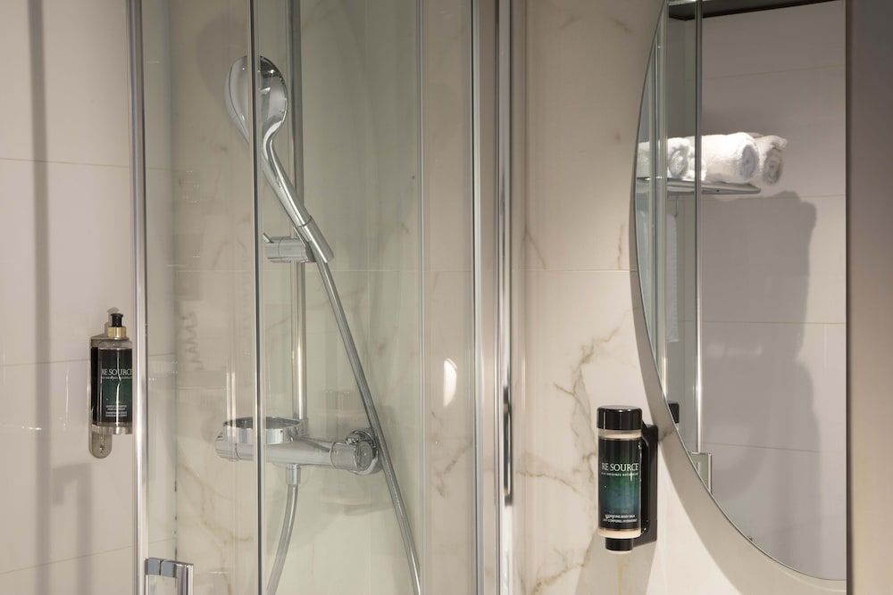 Hotel Longchamp Elysees Standard Double Room 5