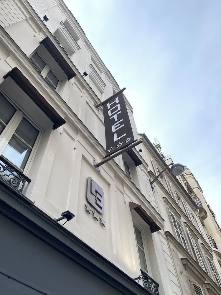 undefined Hotel Longchamp Elysees 7