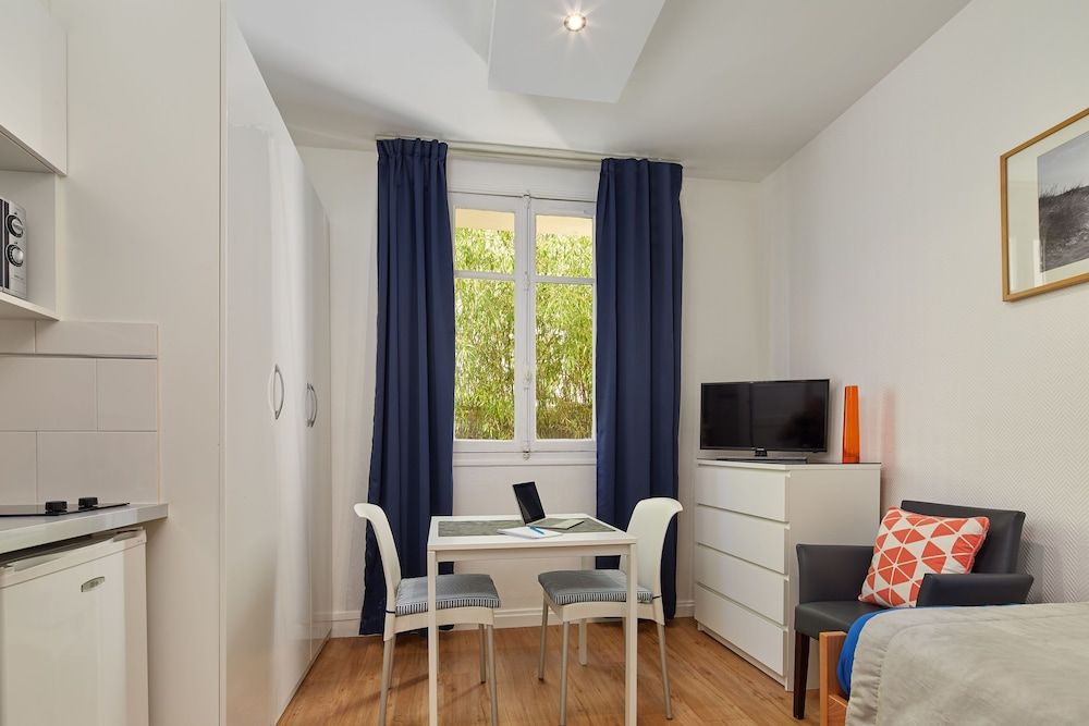 Studio, 1 Twin Bed (A)