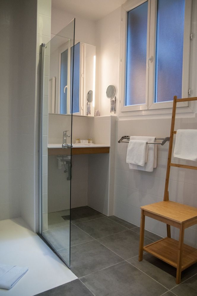 Family Apartment (D+)