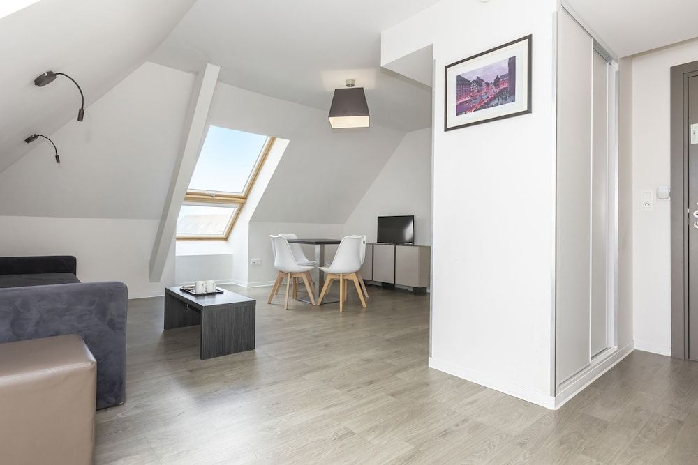 Appart Hotel Odalys City Colmar La Rose d'Argent Apartment, 1 Bedroom, Balcony (4 People) 9