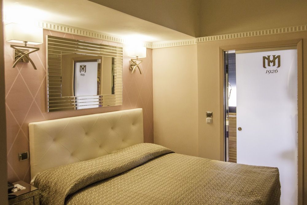 Le Meurice Standard Double Room 2