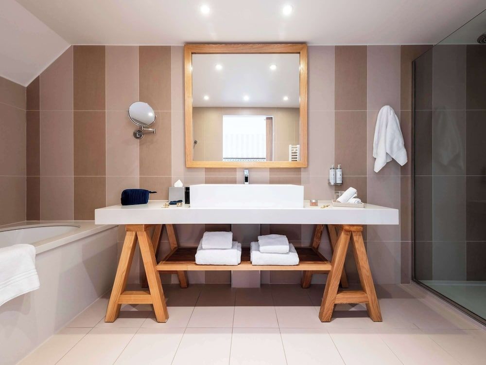 Mercure Maintenon Room, 1 Double Bed (Privilege) 4