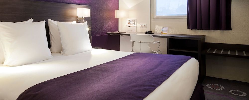 KYRIAD LILLE GARE - Grand Palais Standard Room, 1 Queen Bed 4