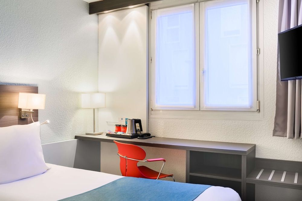 KYRIAD LILLE GARE - Grand Palais Standard Room, 2 Twin Beds 5