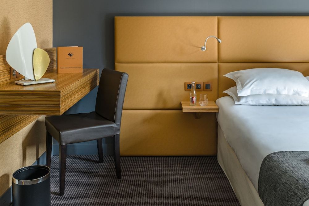 Classic Double Room (pool and gym access)