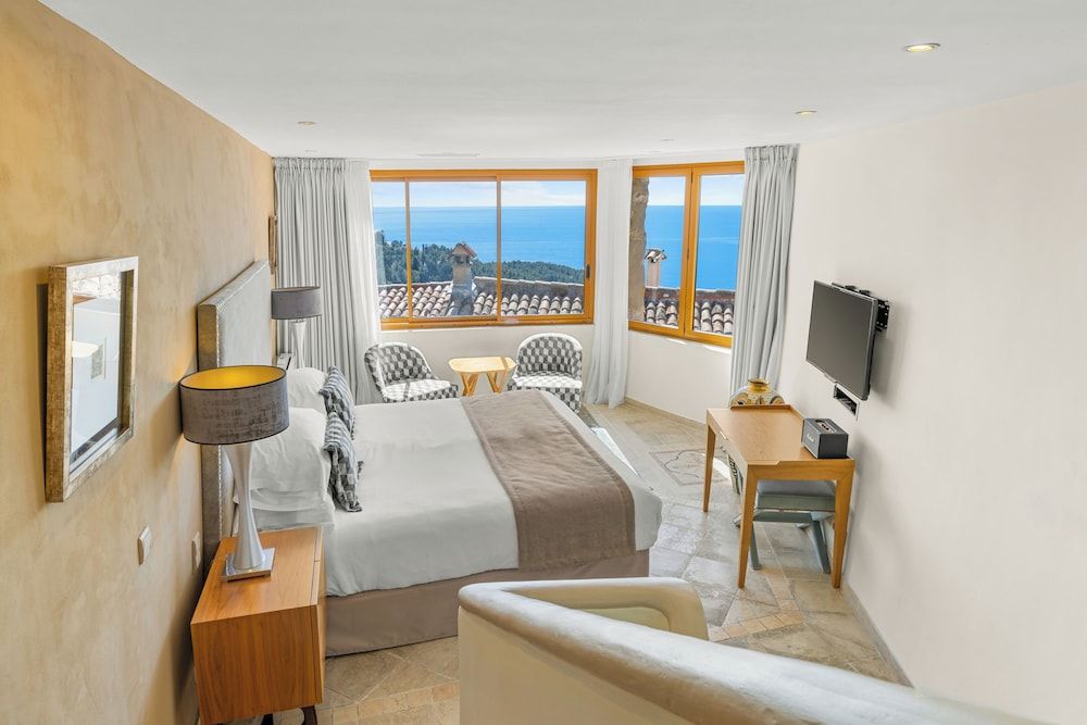 Superior Double Room, Partial Sea View